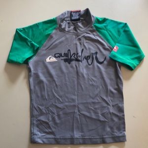 Quiksilver boys rash guard side 8